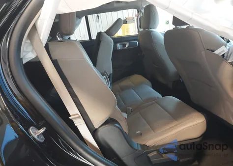 2022 Ford Explorer z USA, uszkodzony, nr VIN 1FMSK8BH9NGA10590